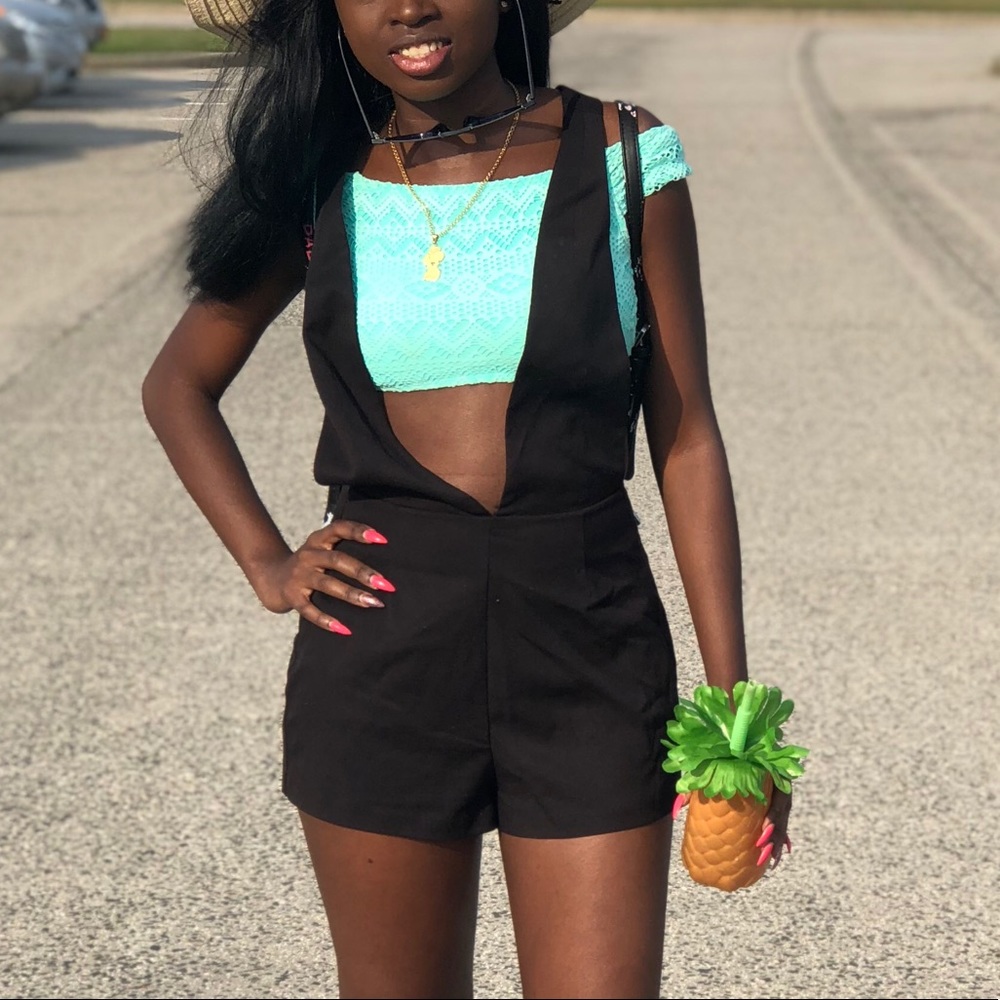 Bikini - Picture 2 of 4